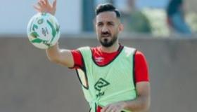 صفحة النادي الأهلى تحتفل بعودة النجم التونسي على معلول للتدريبات الجماعية