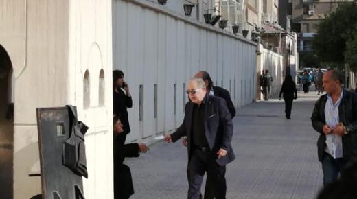 أشرف زكي وحميدة وليلى علوي في جنازة سمير سيف