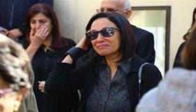 انهيار الفنانين في جنازة المخرج الراحل سمير سيف