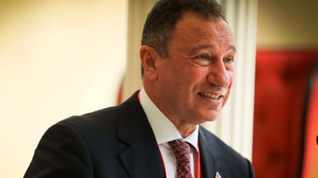 اليوم.. محمود الخطيب يبدأ برنامجه العلاجي في فرنسا لمدة أسبوعين