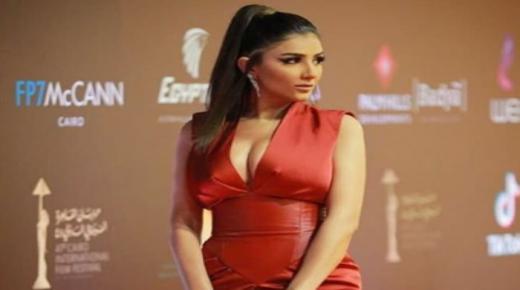 مى عمر توجه رسالة للجميع.. أعد بعدم الرد على الإساءات