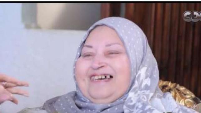 محمد هنيدي ينعى والدة الشهيد أحمد منسي: متجمعين في الجنة