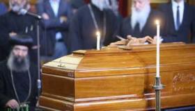 إنهيار فنانات مصر في جنازة المخرج سمير سيف