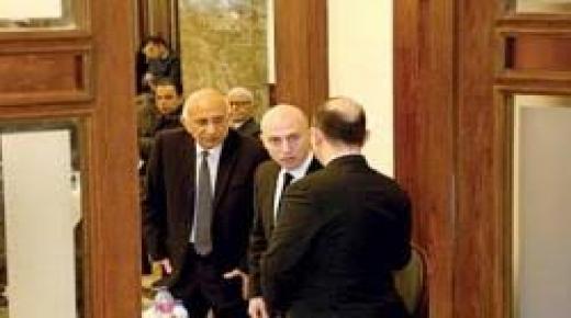 محمد هنيدي وإلهام شاهين فى عزاء المخرج سمير سيف