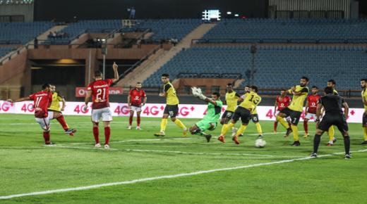 الأهلي يستعيد صدارة الدوري بعد فوزه على دجلة بثلاثية نظيفة