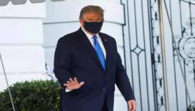 ترامب يخرج لإلقاء التحية على الأنصار وإنتقادات بالجملة