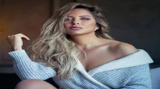 ريم مصطفى في إطلالة صيفية